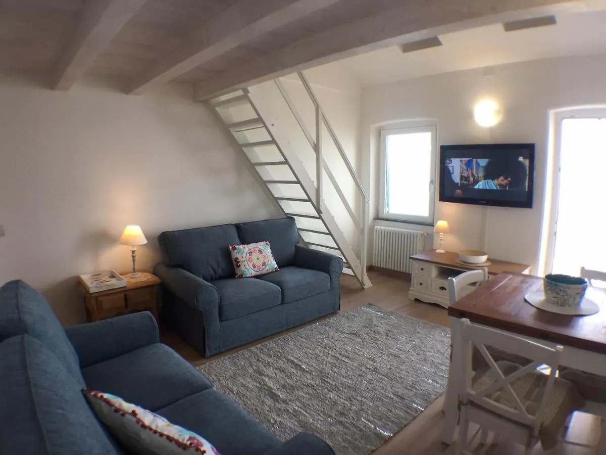 Attico Fronte Mare Nel Borgo Di Celle Ligure Apartment 0*,