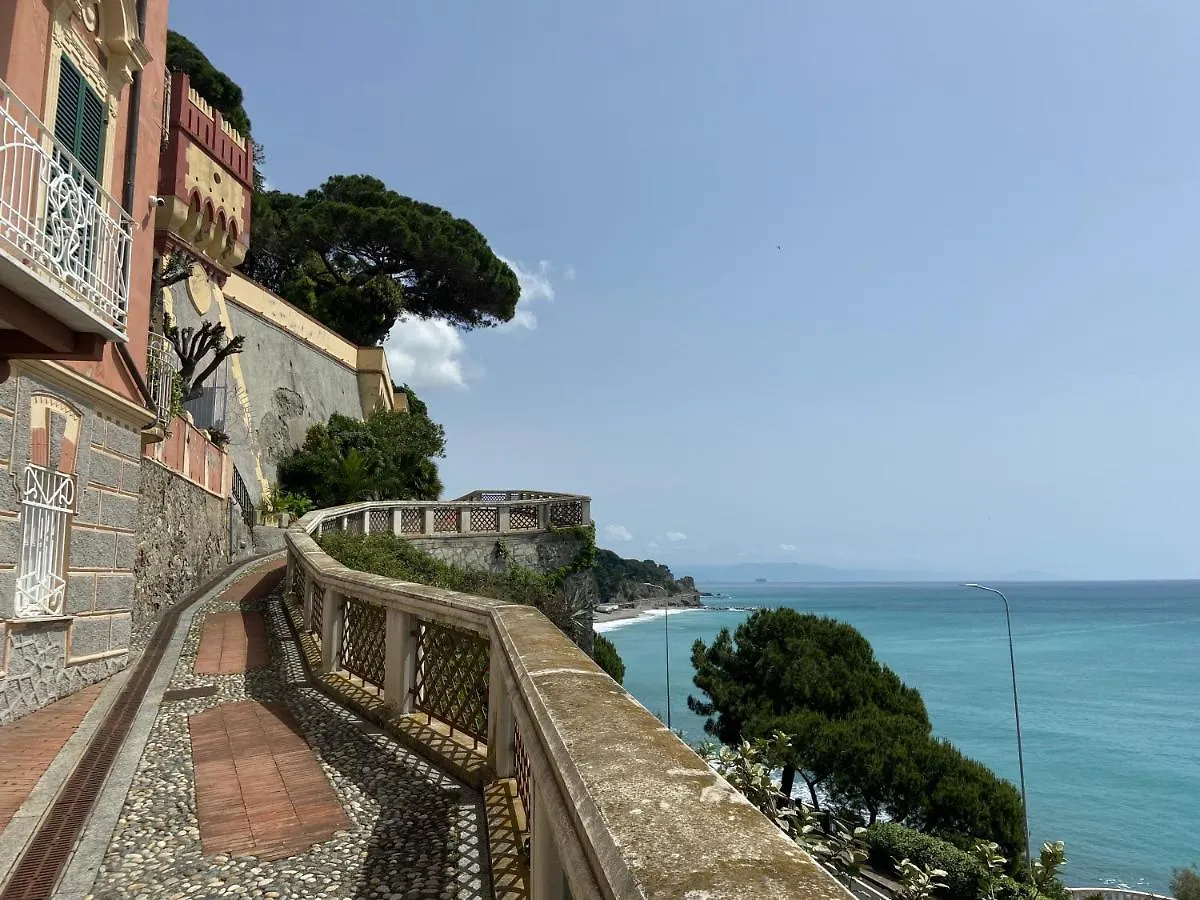 Attico Fronte Mare Nel Borgo Di Celle Ligure Apartment Italy
